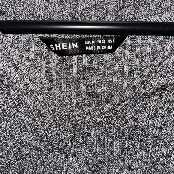 SHEIN cropped sweater - Picture 2 of 3